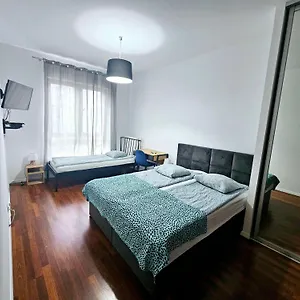 https://rooms-green-rydygiera-17-own-room-tv-wifi.warsawhotelspoland.com